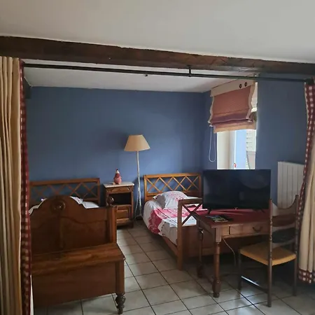 D'hotes Les Hirondelles ベッド・アンド・ブレックファスト Gaubiving