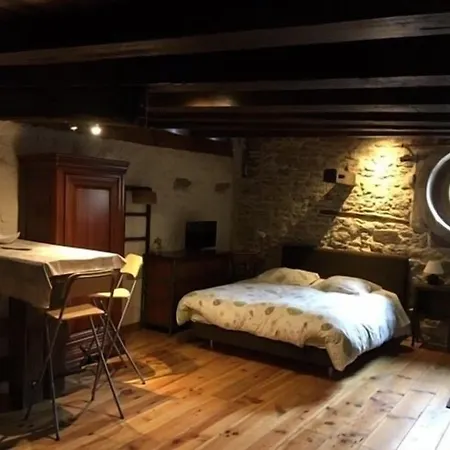 ベッド・アンド・ブレックファスト D'hotes Les Hirondelles Gaubiving