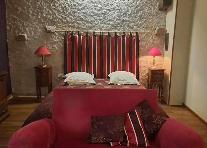 D'hotes Les Hirondelles Bed & Breakfast Gaubiving