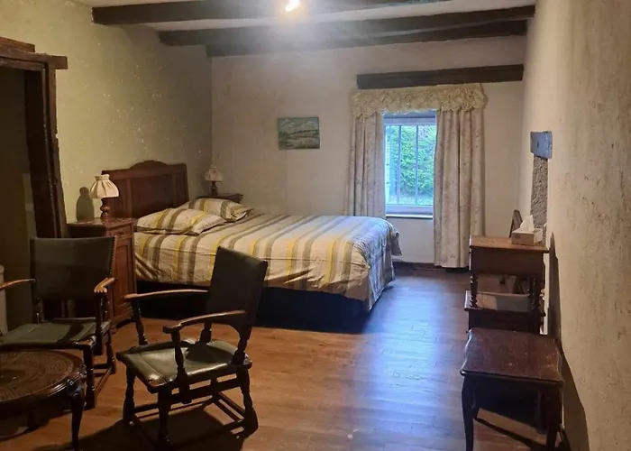 D'hotes Les Hirondelles Bed & Breakfast