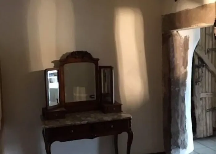 D'hotes Les Hirondelles Bed & Breakfast