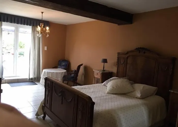 D'hotes Les Hirondelles 3*